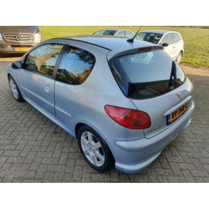 Peugeot 206 1.4 One-line