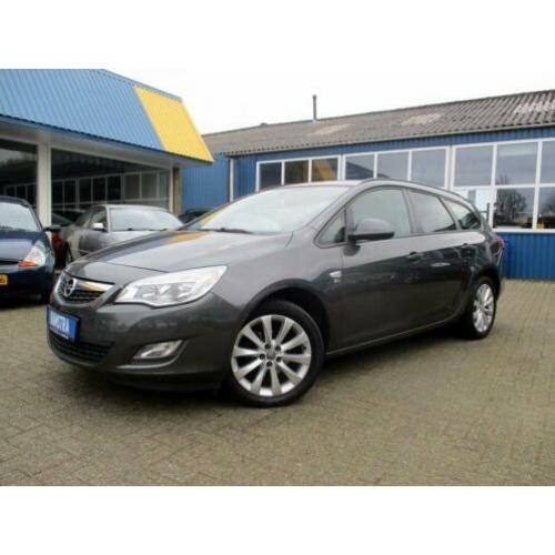 Opel Astra Sports Tourer 1.4-16V Turbo "Cosmo" Half leder -