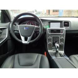Volvo V60 PLUG IN HYBRID 2.4 D6 AWD PL.I SUM.LEDER/NAVI/LMV/