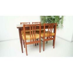 4 vintage Deense oker gele eetkamerstoelen stoelen