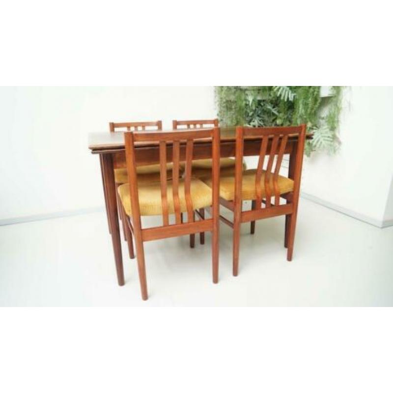 4 vintage Deense oker gele eetkamerstoelen stoelen