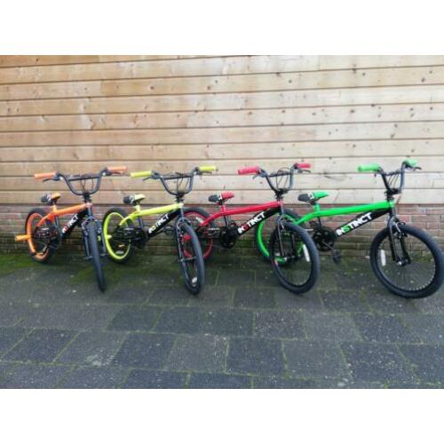 NIEUWE BMXFIETSEN IN MOOIE KLEUREN RIJKLAAR zie omschrijving