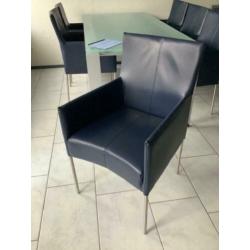 6 eetkamerstoelen , blauw leren zittingen met RVS poten