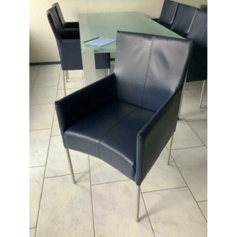 6 eetkamerstoelen , blauw leren zittingen met RVS poten