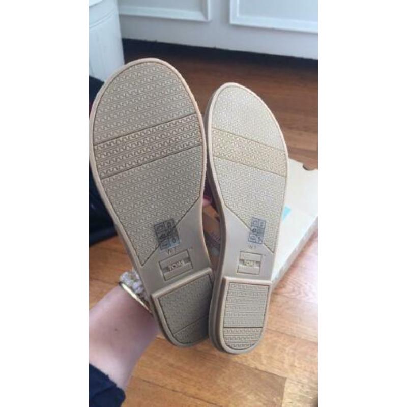 Toms viv leren slippers maat 37,5 / 7 nieuw