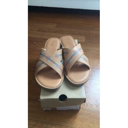 Toms viv leren slippers maat 37,5 / 7 nieuw