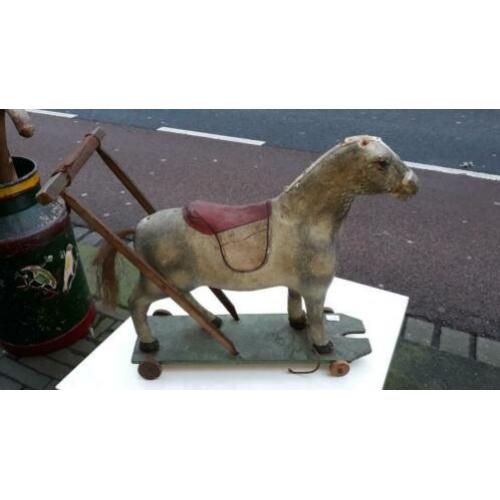 Exclusief antiek speelgoed paard / duw en trek speelgoed