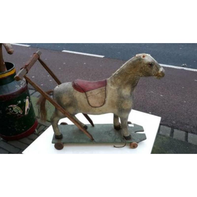 Exclusief antiek speelgoed paard / duw en trek speelgoed