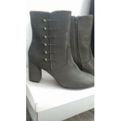 FABS Lage laarsjes TAUPE maat 37 (NIEUW)