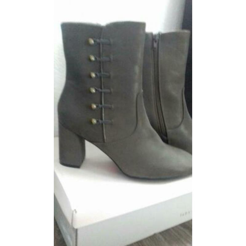FABS Lage laarsjes TAUPE maat 37 (NIEUW)