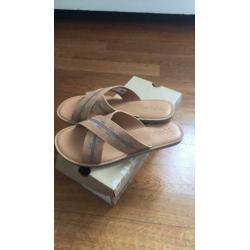 Toms viv leren slippers maat 37,5 / 7 nieuw