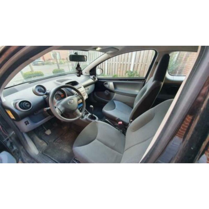 Toyota Aygo 1.0 12V Vvt-i 3DRS MMT 2007 Zwart