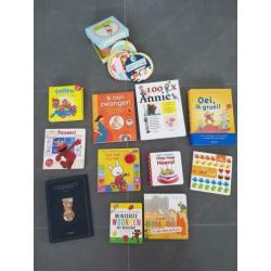Diverse kinderboeken en zwangerschap