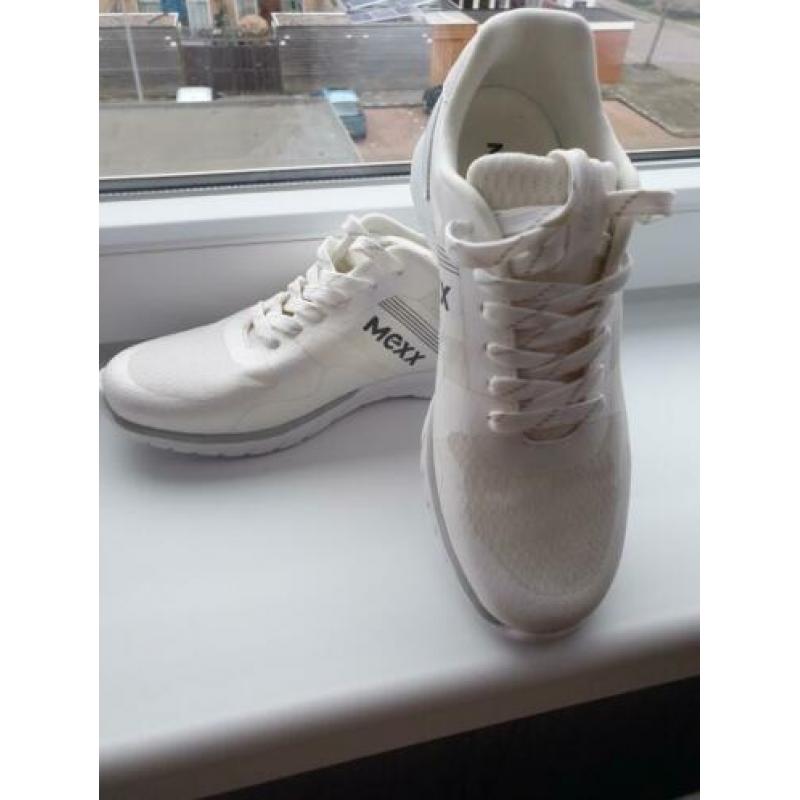 Sneakers van Mexx maat 37