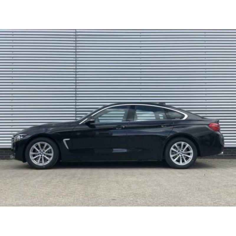 BMW 4 Serie Gran Coupé 418d Executive Edition / 17" / Naviga