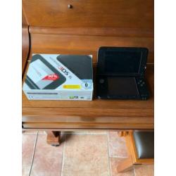 Nintendo 3DS XL Zwart + Gratis Sky3DS+