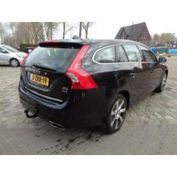 Volvo V60 PLUG IN HYBRID 2.4 D6 AWD PL.I SUM.LEDER/NAVI/LMV/