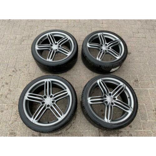 Audi RS6 Velgen Sport 19inch. 4 mooie velgen 3 goede banden