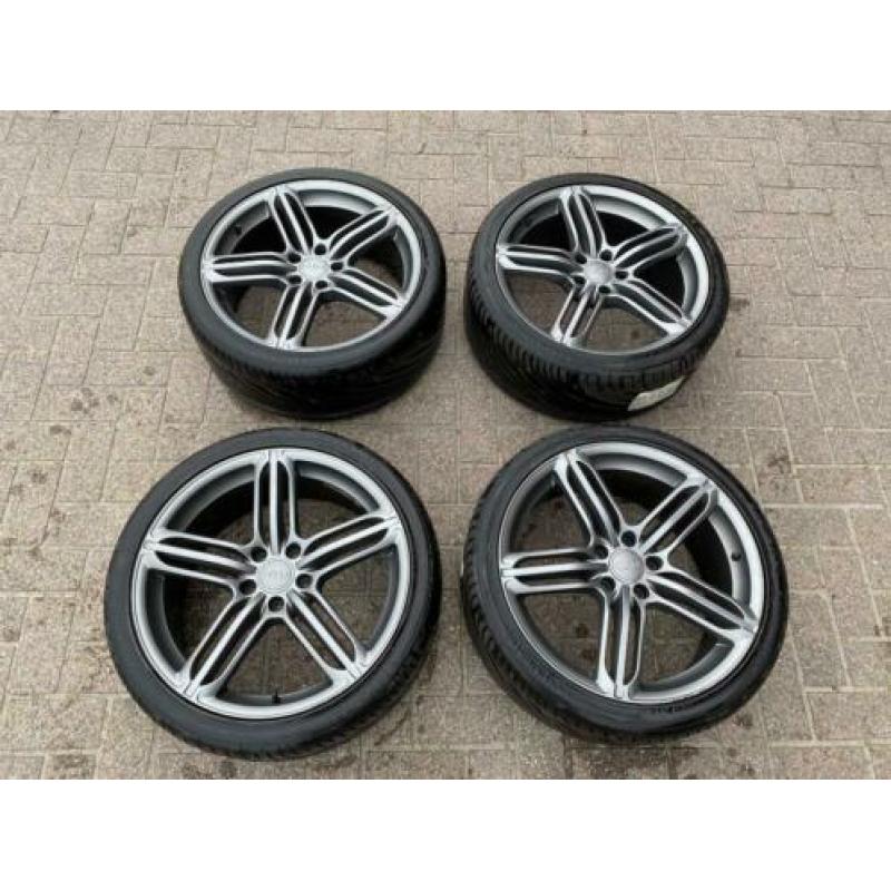 Audi RS6 Velgen Sport 19inch. 4 mooie velgen 3 goede banden