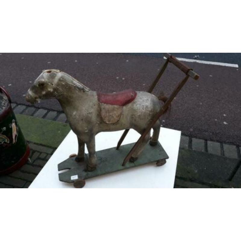 Exclusief antiek speelgoed paard / duw en trek speelgoed