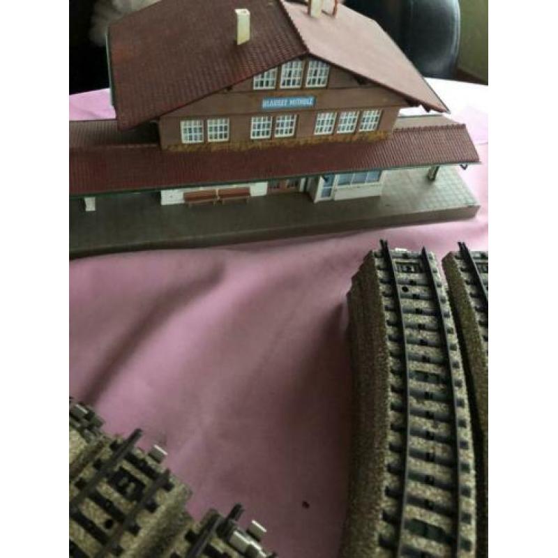 Märklin trein met Waggons rails en meer.