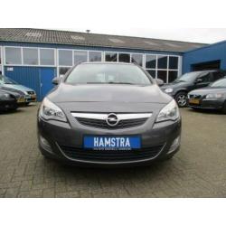 Opel Astra Sports Tourer 1.4-16V Turbo "Cosmo" Half leder -