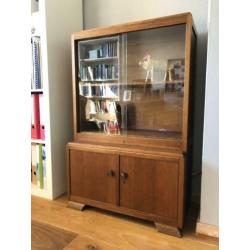 Houten vintage kast, vitrinekast