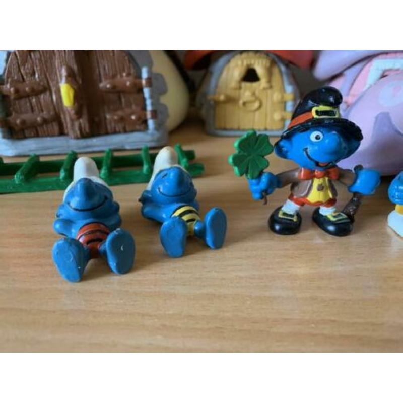 Smurfen huizen en figuren