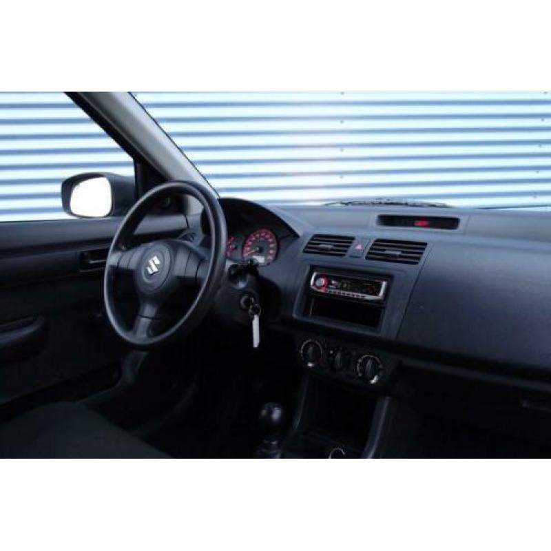 Suzuki Swift 1.3 GA Stuurbekrachtiging, LM Velgen, Metallic