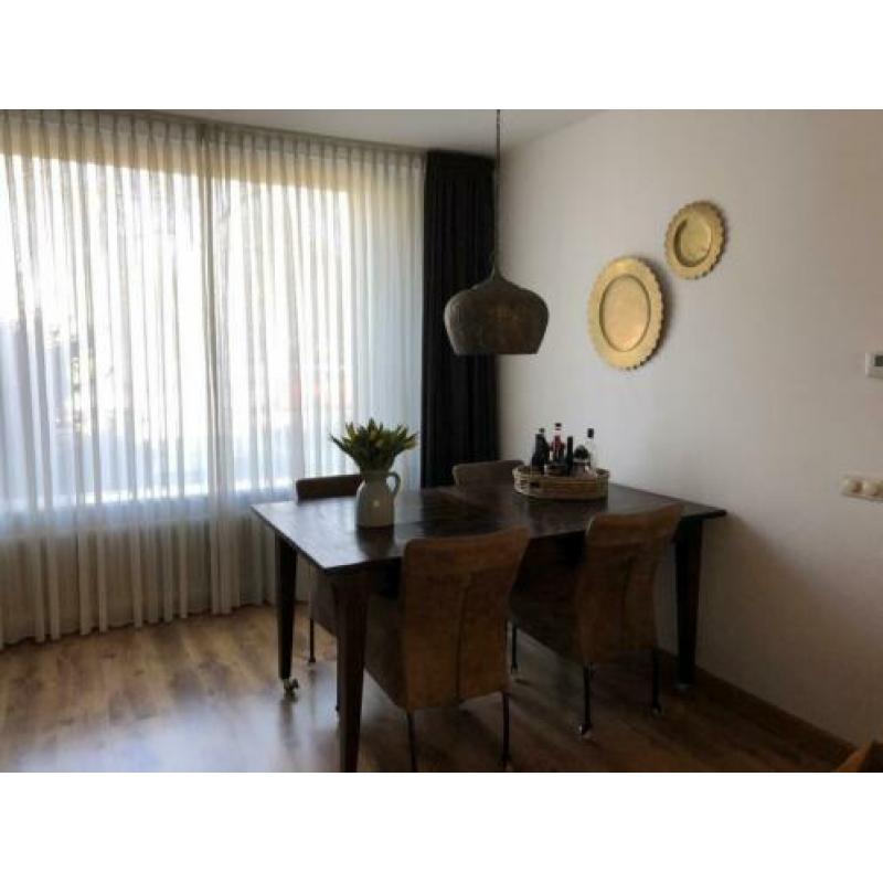 Eethoektafel/salontafel