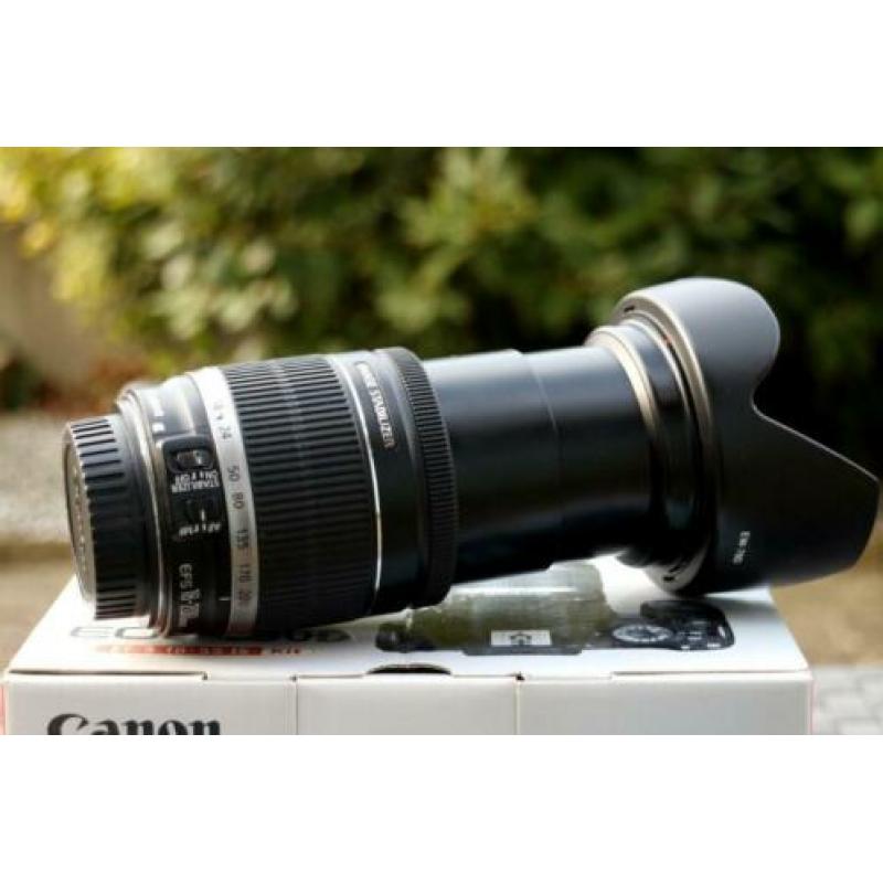 Canon topzoomlens De EF-S 18-200mm/F3.5-5.6 IS + UV +zkap