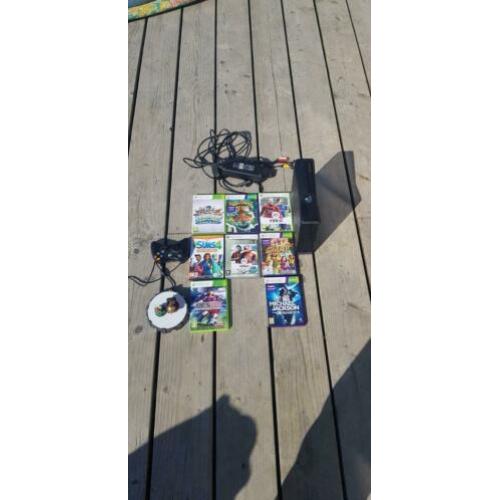 Xbox 360 met 7 spellen.