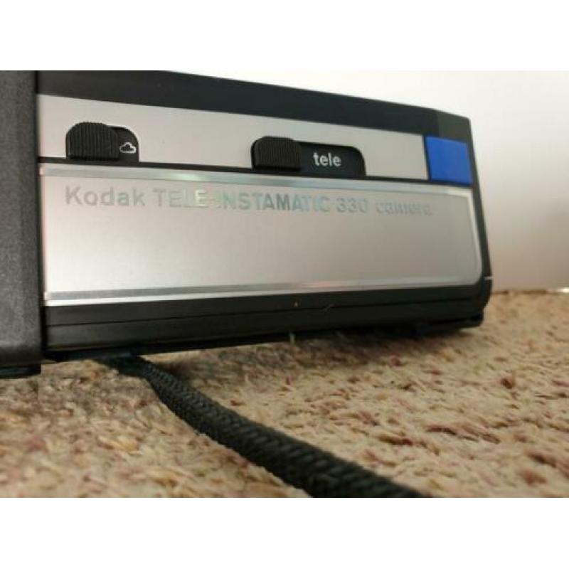 2x Kodak Instamatic Camera Model 300 en 330 , vintage