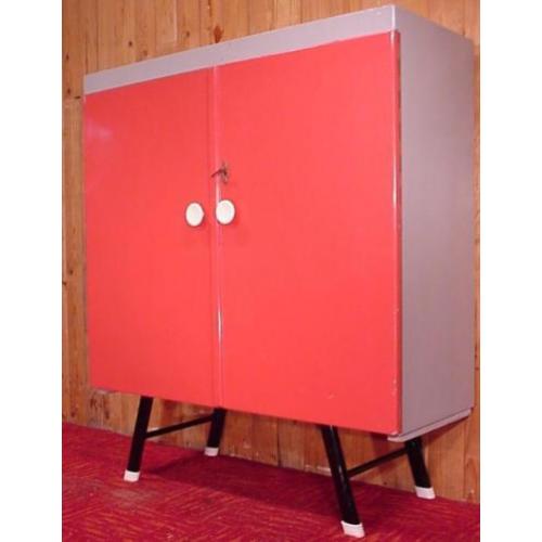Hippe Retro vintage kast design dressoir wandkast commode