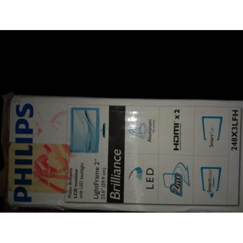 Mooie Monitor Philips 24 inch met led verlichting
