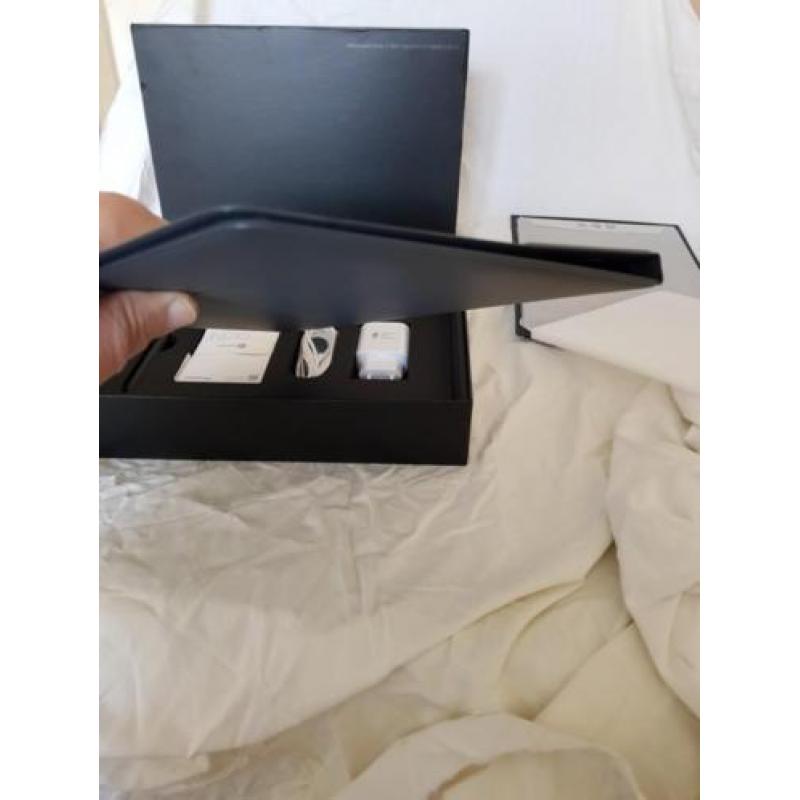Samsung Galaxy book (NIEUW)