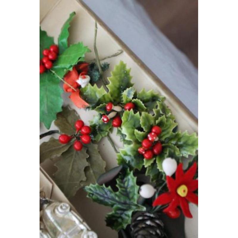 Antieke vintage retro glazen Kerstballen dennenappels