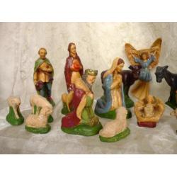 Oude gipsen kerstgroep voor brocante kerststal