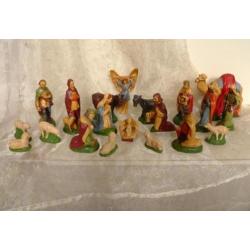 Oude gipsen kerstgroep voor brocante kerststal