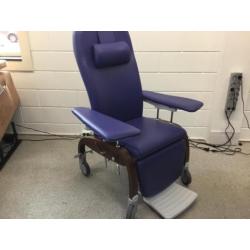 Verstelbare relax fauteuil zorg stoel HAELVOET gratis bez.