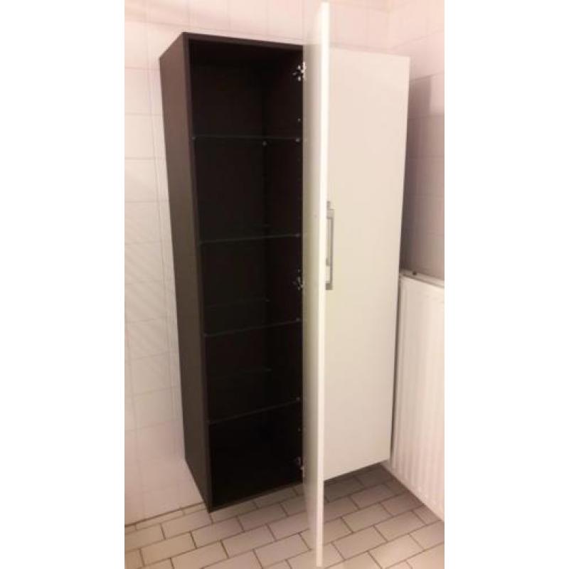 2 Ikea badkamer kasten, donkerbruin met witte deur