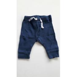 2 broekjs wit en blauw maat 50