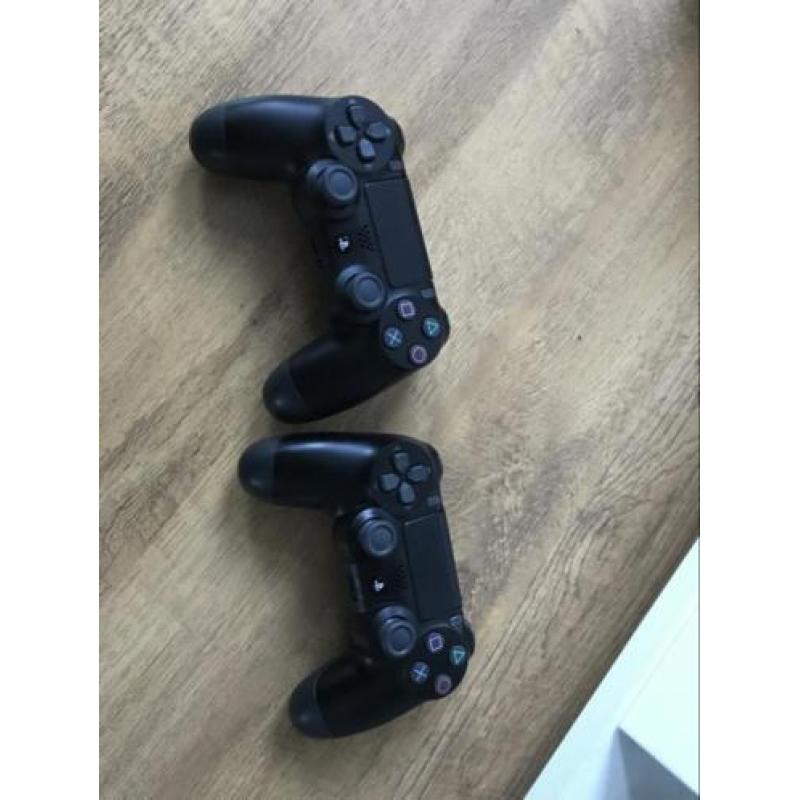 Ps4 slim met vr en 2 controllers en camera