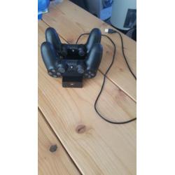 PlayStation 4 (PS4) 1TB + 2 controllers + 4 spellen