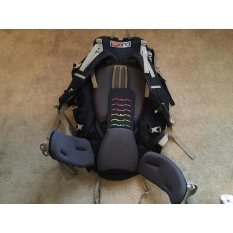 Backpack low alpine, incl regenhoes en beschermtas