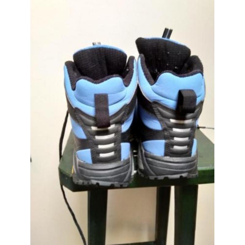 Wandelschoenen Human nature, maat 42.