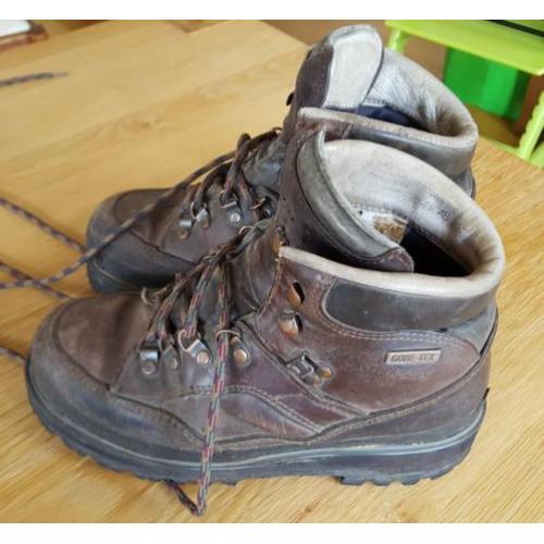 LOWA dames bergschoenen met nieuwe Vibram zolen maat 37,5