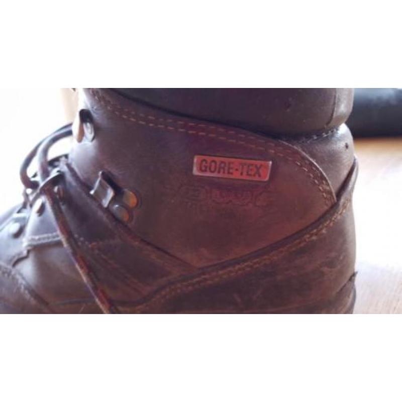 LOWA dames bergschoenen met nieuwe Vibram zolen maat 37,5